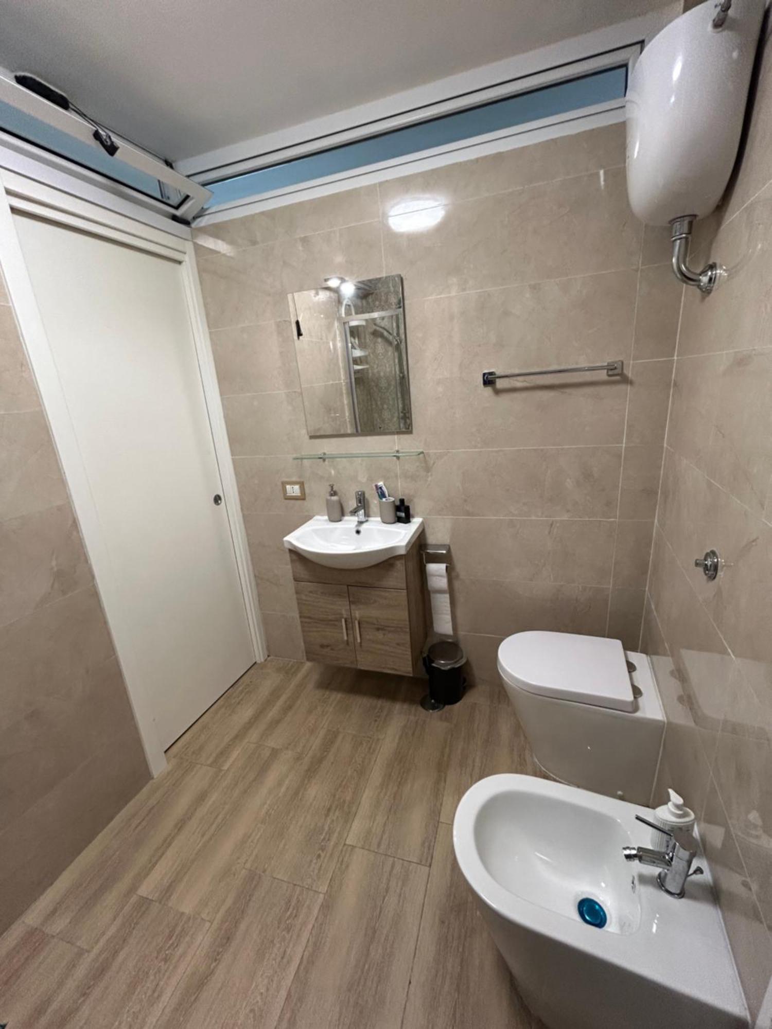 Brother'S 50 Apartman Nápoly Kültér fotó